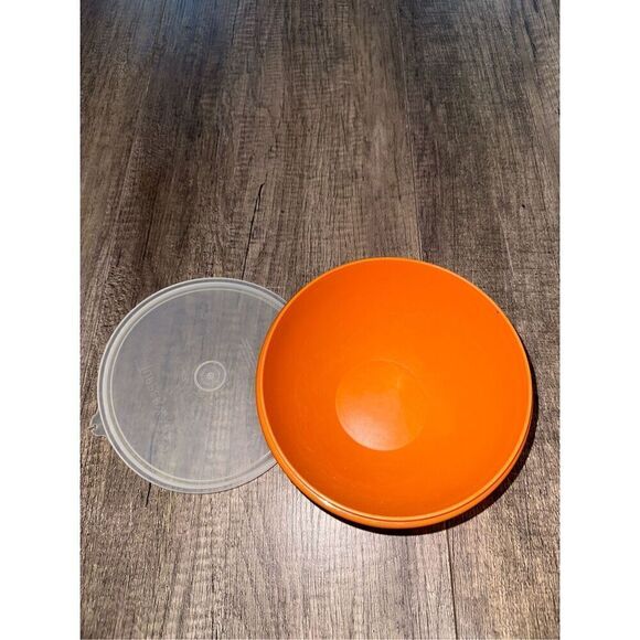 Vintage Tupperware 235 Harvest Orange Wonderlier Mixing Bowl - Picture 3 of 4